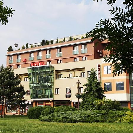 City Hotel Nitra With Free Parking Exterior foto