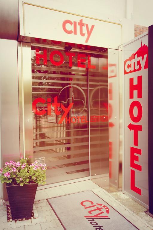 City Hotel Nitra With Free Parking Exterior foto
