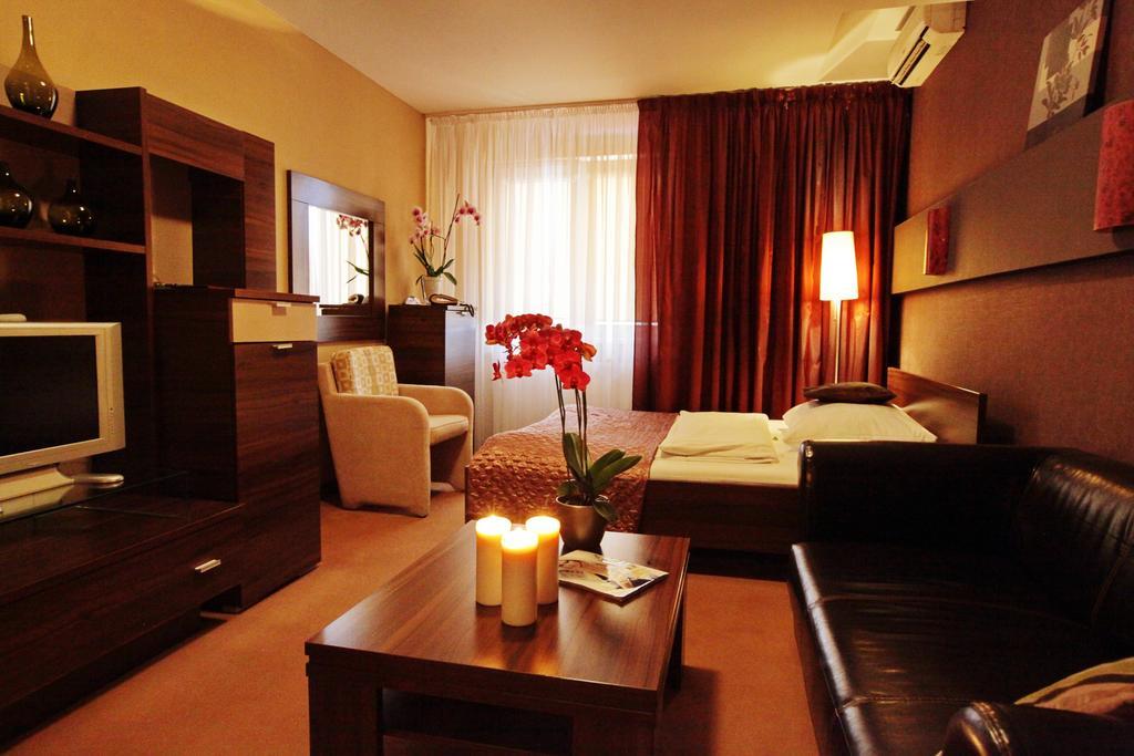 City Hotel Nitra With Free Parking Zimmer foto