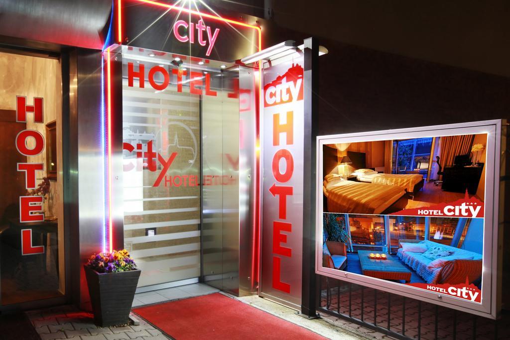 City Hotel Nitra With Free Parking Exterior foto