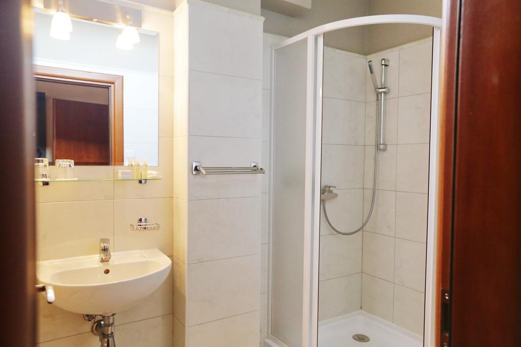 City Hotel Nitra With Free Parking Exterior foto